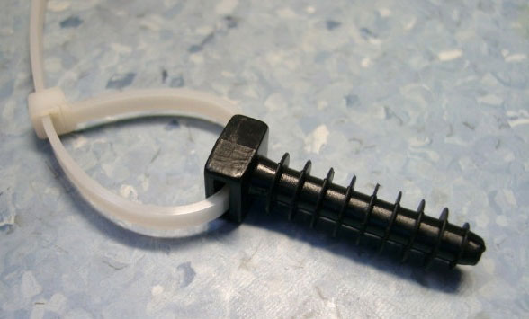 Как закрепить провода силового кабеля на стене - все способы