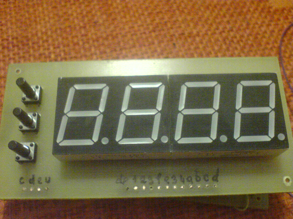 Часы с термометром на микросхеме